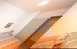 Foto 3 - Luminous Apartment Just Next to the Beach