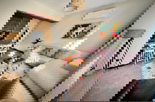 Photo 1 - Sencer Apart