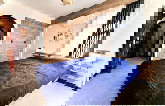 Photo 2 - Sencer Apart