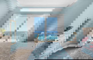 Foto 2 - Laketown Wharf Penthouse 2026