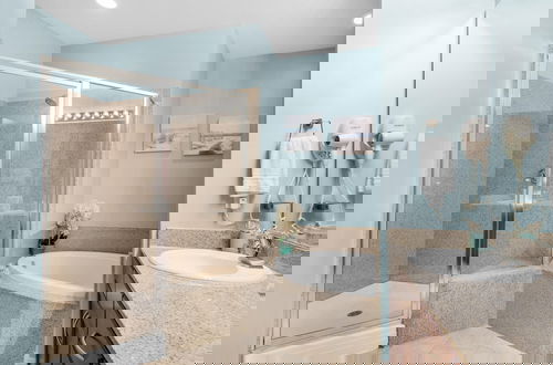 Foto 35 - Laketown Wharf Penthouse 2026