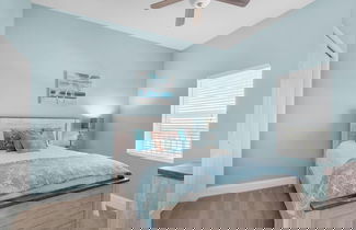 Foto 3 - Laketown Wharf Penthouse 2026