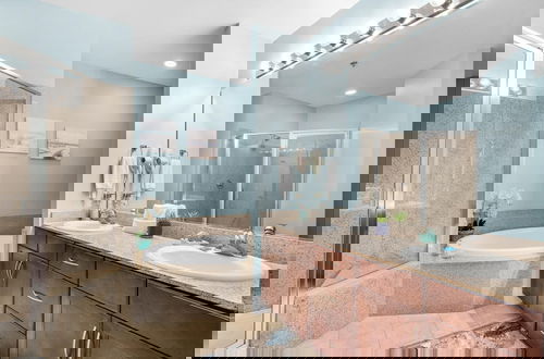 Foto 34 - Laketown Wharf Penthouse 2026