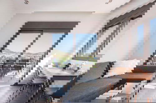 Photo 2 - Cape Sea View Residence