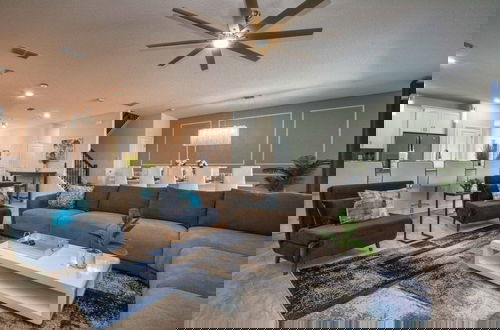 Foto 53 - Storey Lake 8 Bed Lake Front Pool & Spa - 1684str 8 Bedroom Home by RedAwning