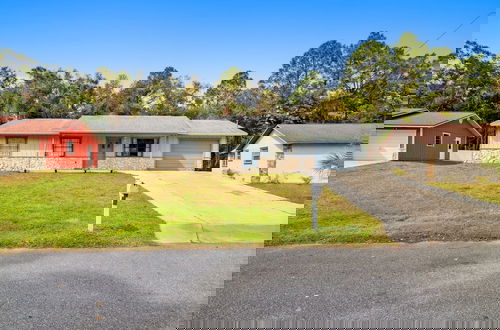 Photo 28 - Charming Cottage Escape 3 Bedroom Home by RedAwning