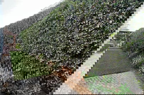 Photo 21 - Villa In Beverly Hills With Garden