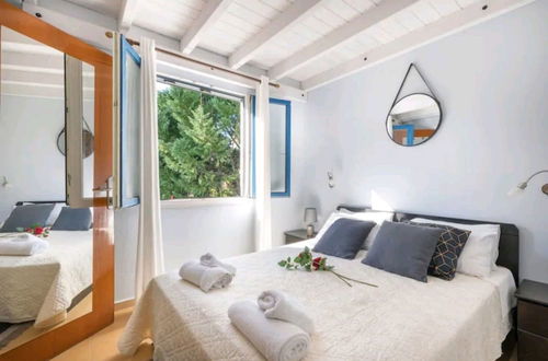 Photo 3 - Govino Bay Luxury Beach Loft Apartment