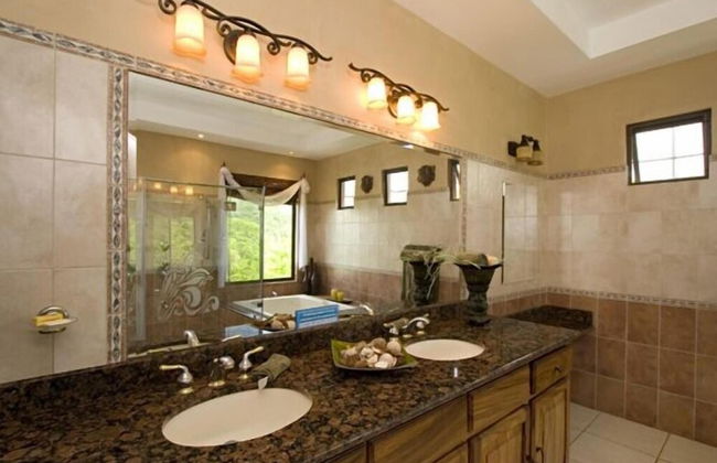 Playa Potrero 4 BR Home Large Saltwater Pool Spectacular Views - Villa Oasis - Foto 17