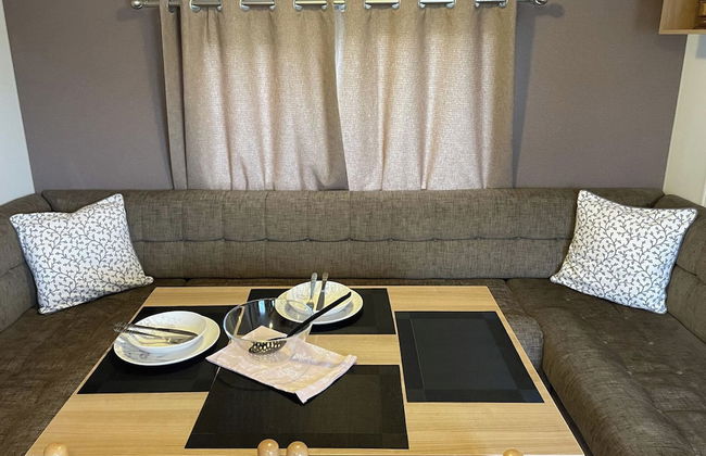 Caravan - Sleeps 10 - Pet Friendly - Parking - Foto 1