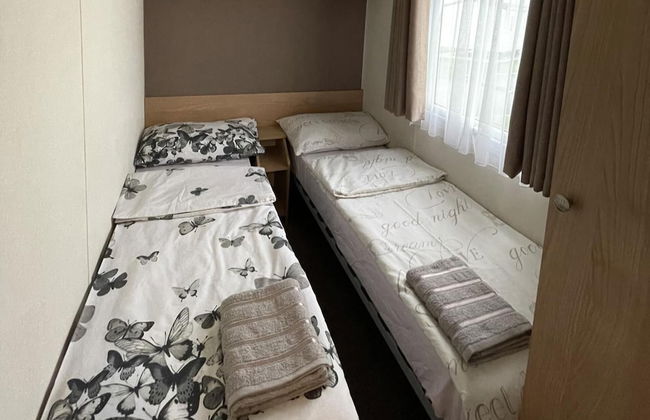 Caravan - Sleeps 10 - Pet Friendly - Parking - Foto 3