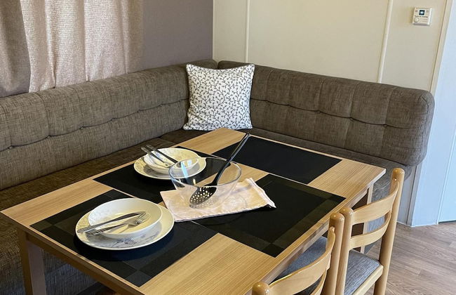 Caravan - Sleeps 10 - Pet Friendly - Parking - Foto 9