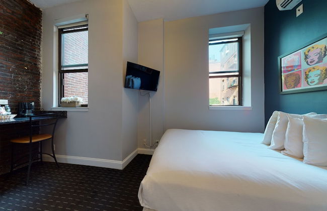 Maverick Suites at 400 Columbus Ave - Foto 2