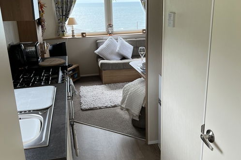 Foto 5 - Stunning Hillside Sea View 2-bed in Barmouth