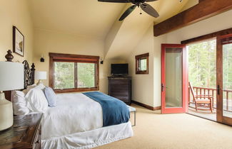 Photo 3 - Peak 8 by Avantstay Spacious Modern Cabin w/ Hot Tub & Views