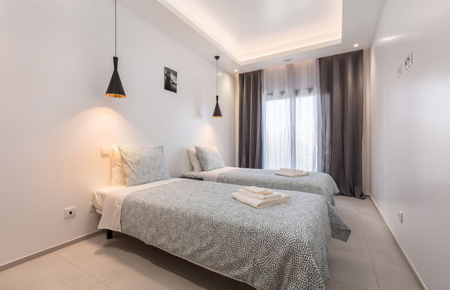 Correeira Luxury Residence T2 C- Albufeira, Pools, Wifi, Bbq, Beach - Foto 3