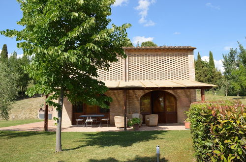 Photo 18 - Cottage With Private Swimming Pool