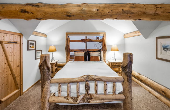 Kings Cabin - Photo 13