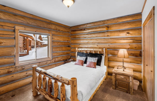 Kings Cabin - Photo 2