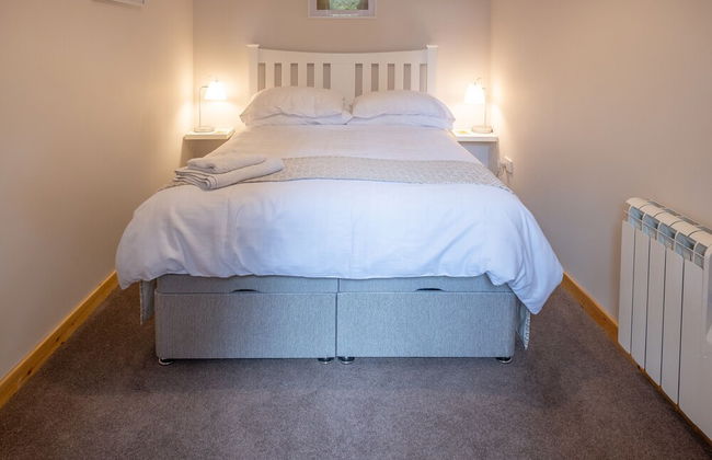 Contemporary One Bedroom Apartment Close To All Amenities In Conservation Area - Photo 3