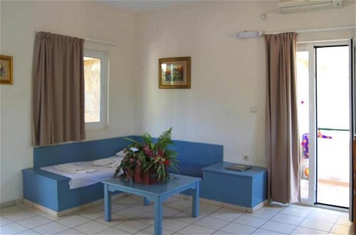 Foto 5 - Apartment for 5 Persons, With Swimming Pool, Near the Beach
