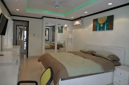 Foto 1 - Jomtien Beach Fully Equipped Condominium 3rd Floor Apartment