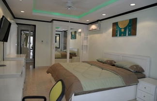 Photo 1 - Jomtien Beach Fully Equipped Condominium 3rd Floor Apartment