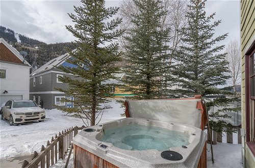 Foto 9 - Bachman Village 14 by Avantstay Close To Town & The Slopes w/ Hot Tub! Permit#12038