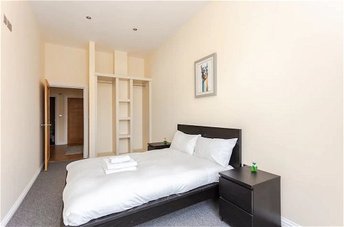 Photo 4 - Stylish 2 Bedroom Apartment in Greenwich
