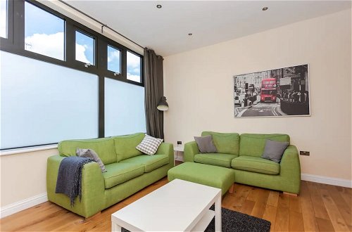 Photo 12 - Stylish 2 Bedroom Apartment in Greenwich