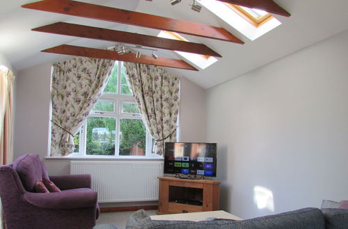 Photo 36 - Spacious Detached Bungalow With Ample Parking