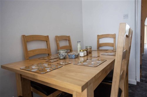 Foto 7 - Newly Available 3-bed Apt in Porthcawl, 6 Guests