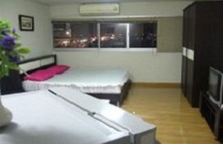 Photo 2 - Room in Apartment - Thailand Taxi&apartment Hostel