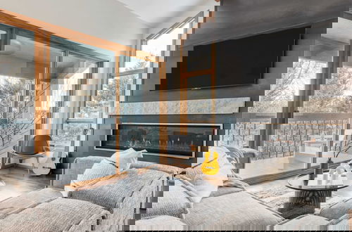 Photo 5 - Pandora by Avantstay Modern Mountain Escape in Great Location @ Entrance of Bear Creek Trail