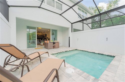 Photo 31 - Your Orlando Retreat: Warm and Welcoming Townhome