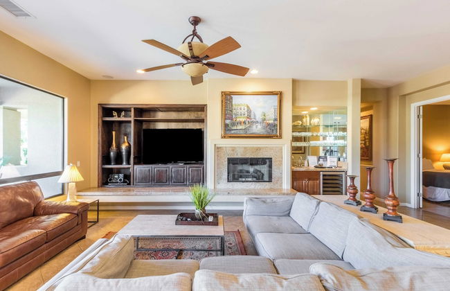 Aurora by Avantstay Luxurious Home With an Exquisite Pool, Spa, and Outdoor Seating - Foto 4