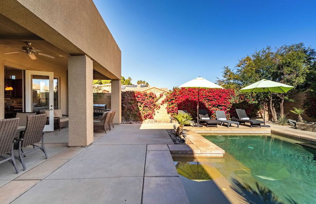 Aurora by Avantstay Luxurious Home With an Exquisite Pool, Spa, and Outdoor Seating - Foto 34