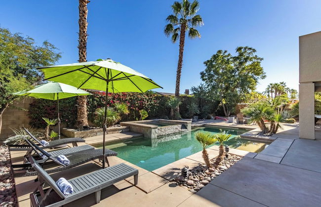 Aurora by Avantstay Luxurious Home With an Exquisite Pool, Spa, and Outdoor Seating - Foto 33