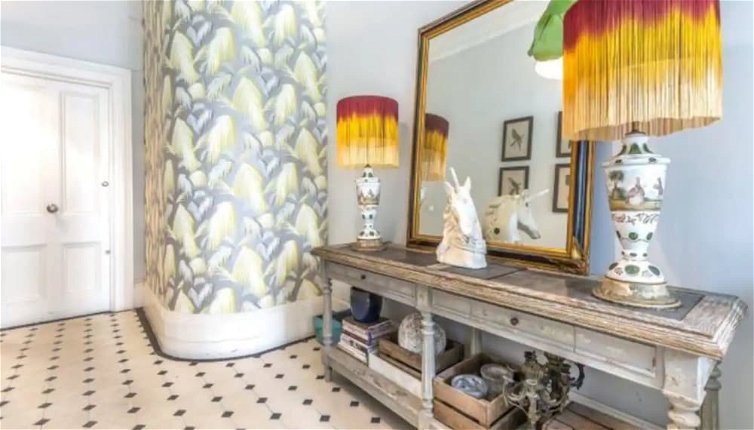 Photo 1 - Stylish 1 Bedroom Apartment in Belsize Park
