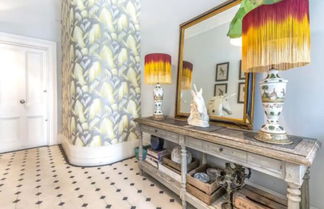 Photo 1 - Stylish 1 Bedroom Apartment in Belsize Park