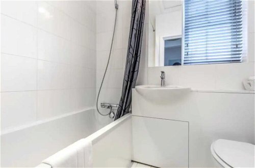 Photo 8 - Stylish 1 Bedroom Apartment in Belsize Park