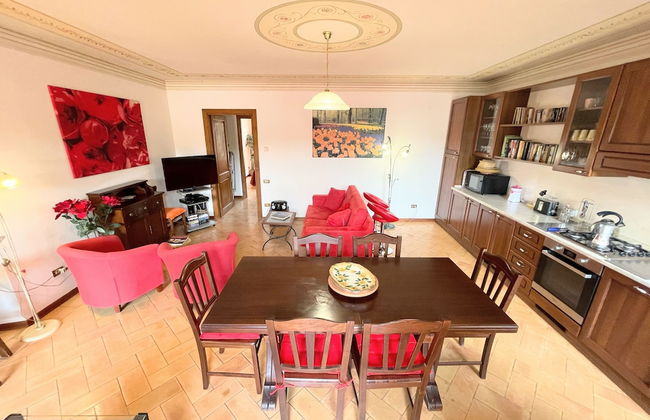 Central Spoleto Apartment With Large Sunny Terrace With Views - Foto 11