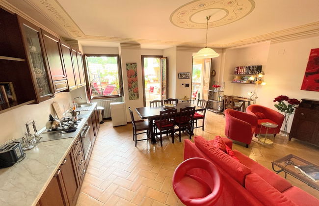 Central Spoleto Apartment With Large Sunny Terrace With Views - Foto 20
