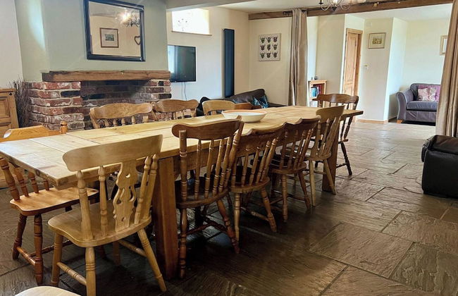 The Holmes Barn - Sleeps 16 - Pet Friendly - Foto 11