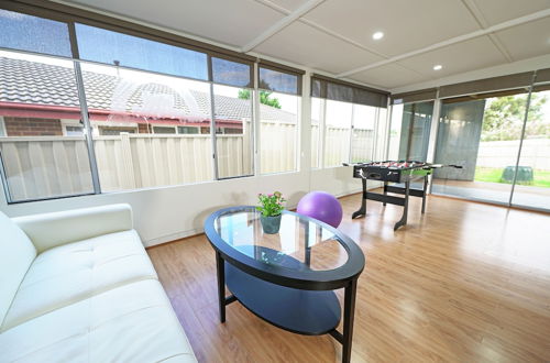 Photo 19 - Hampton Park 4BDM Holiday Home Dandenong