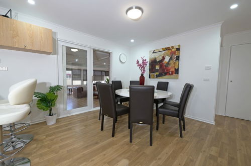 Photo 32 - Hampton Park 4BDM Holiday Home Dandenong