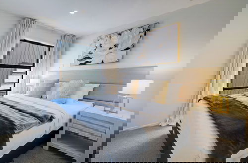 Photo 4 - Brand New House by Botany - Parking