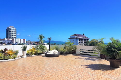 Foto 10 - Fantastic sea Pool Views With Huge Terrace at Paradise Condominium Jomtien