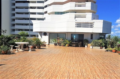 Foto 14 - Fantastic sea Pool Views With Huge Terrace at Paradise Condominium Jomtien