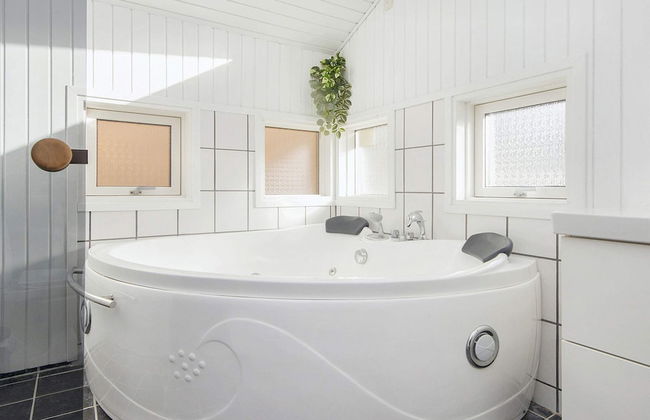 8 Person Holiday Home in Ansager - Foto 3